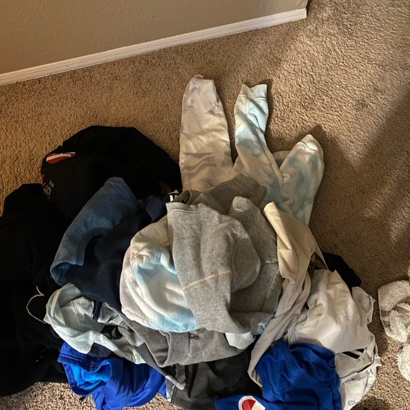 BOYS CLOTHING - Picture 7 of 16